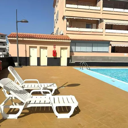 Sunny Luxury On Panoramic Pool